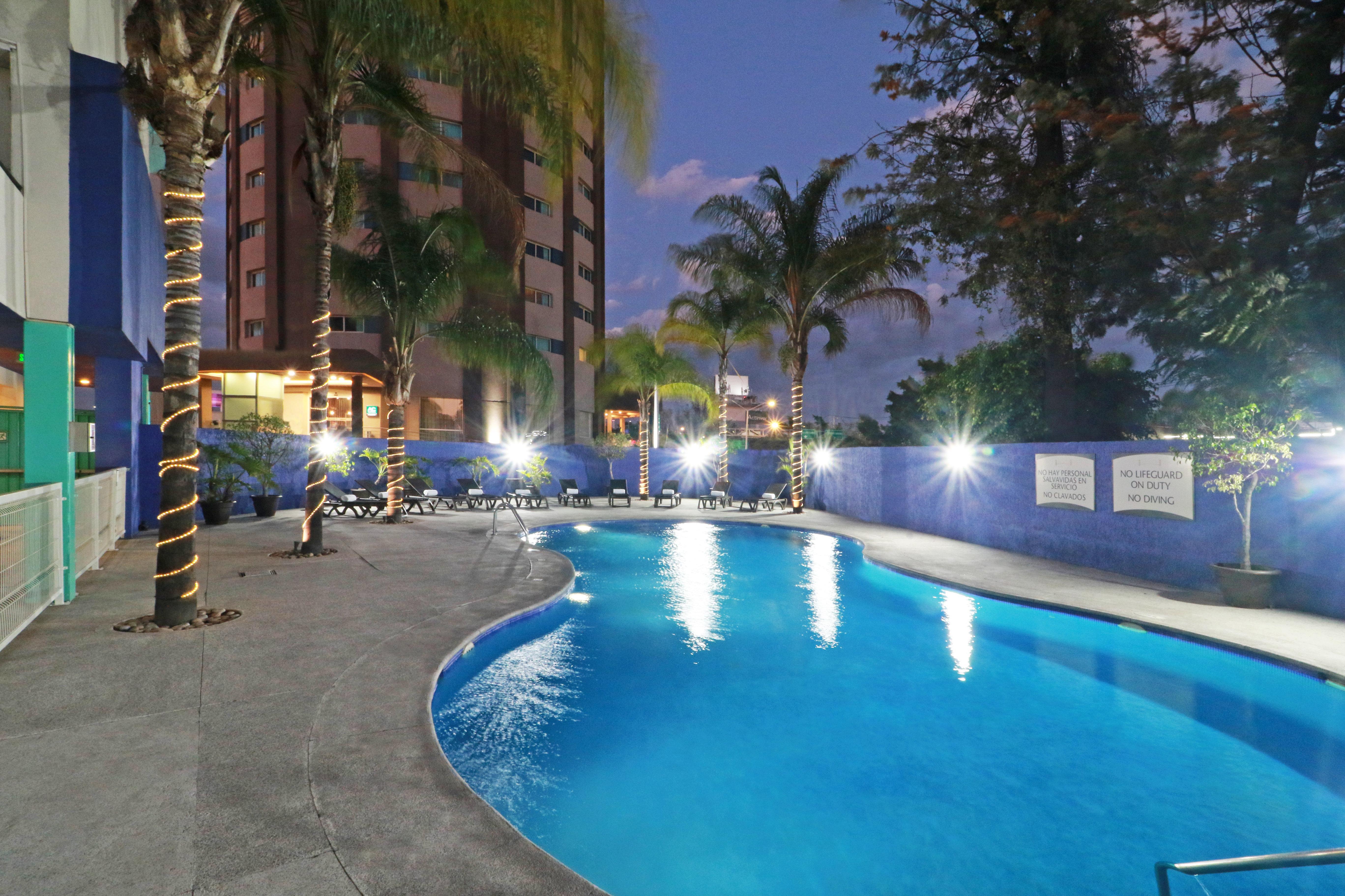 Staybridge Suites Guadalajara Expo By Ihg Сапопан Екстер'єр фото