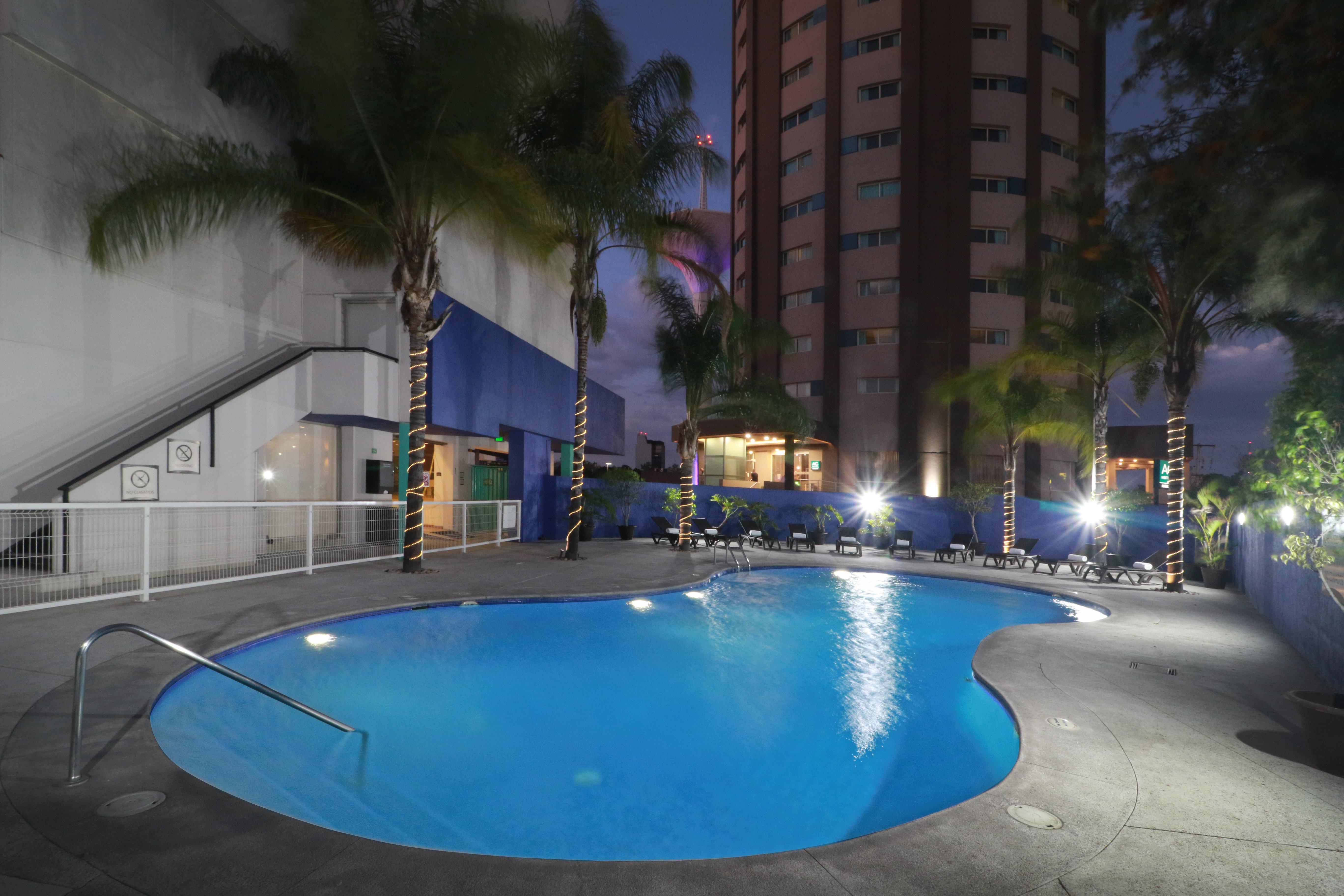 Staybridge Suites Guadalajara Expo By Ihg Сапопан Екстер'єр фото